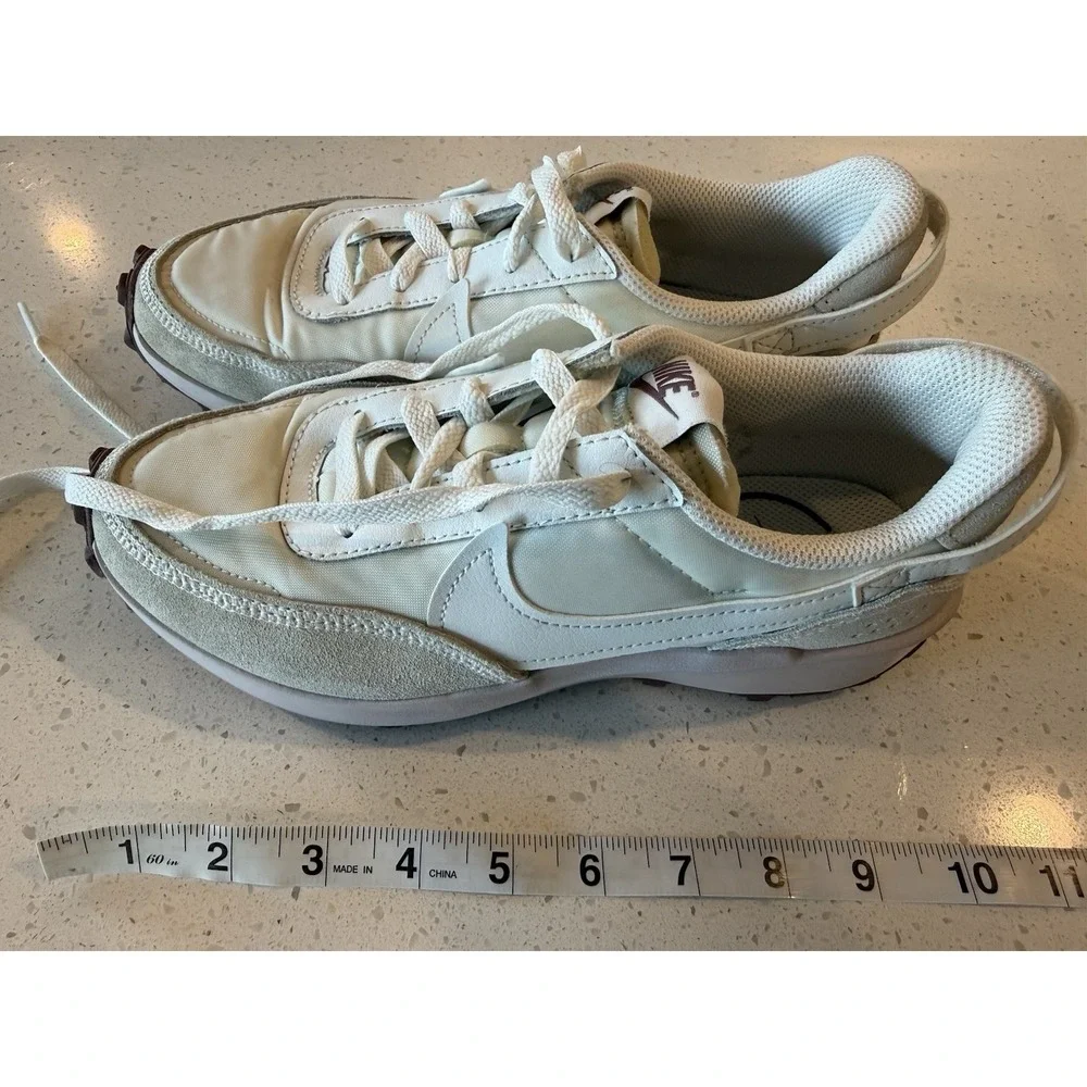 Nike Waffle Debut WMNS‎ Summit White / Smokey Mauve Women's Size 7.5